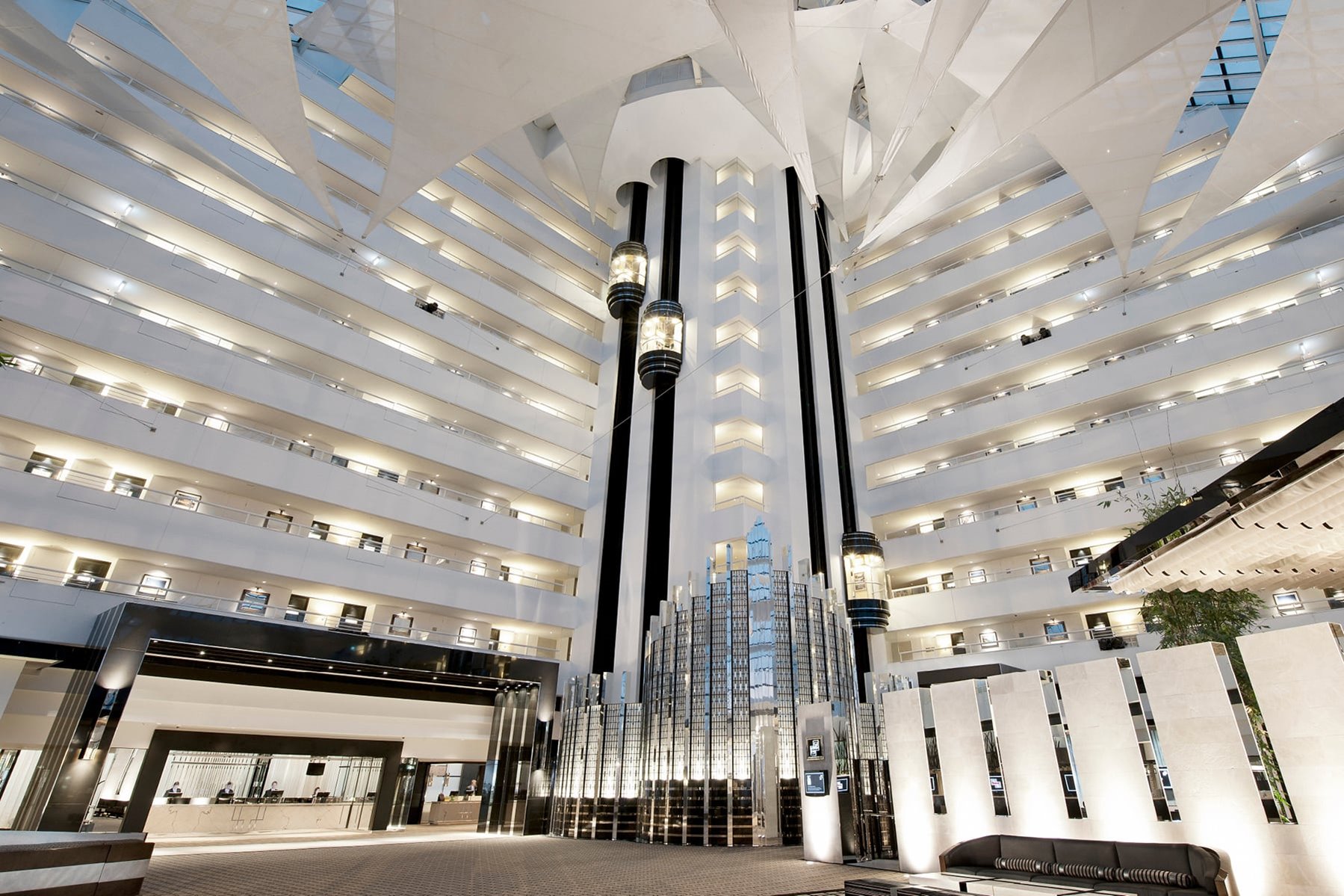 Crown Towers Luxury Hotel & Accommodation - Crown Melbourne